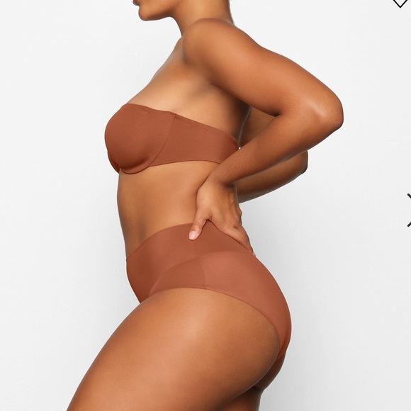 Skims smoothing intimates strapless bra - Picture 8 of 11